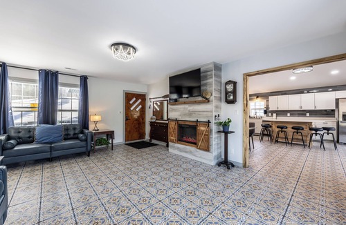 Madison House | Lakefront Home in Madison near SNP, Wineries, Breweries, and Venues