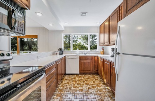 Lake Winola House | Lakefront Home in Lake Winola, PA