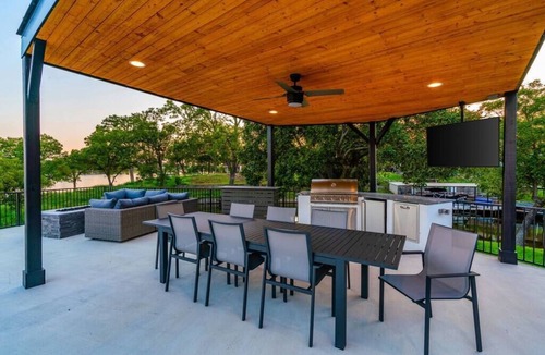 Kingsland House | Lakefront Home. Insane Views - Pool/Spa! Gameroom!