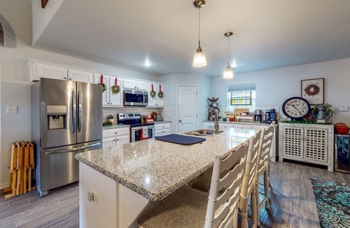Emory House | Lakefront Home on Lake Fork with Private Dock