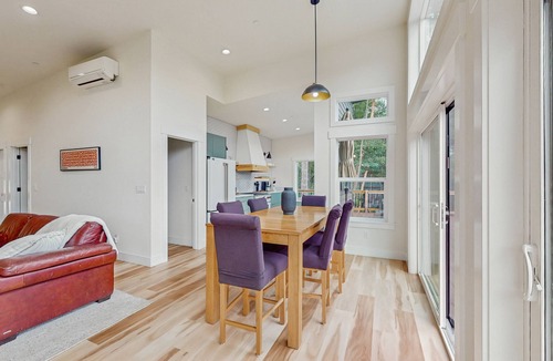 Anderson Island House | Lakefront home w/modern kitchen, wifi, great views & private dock