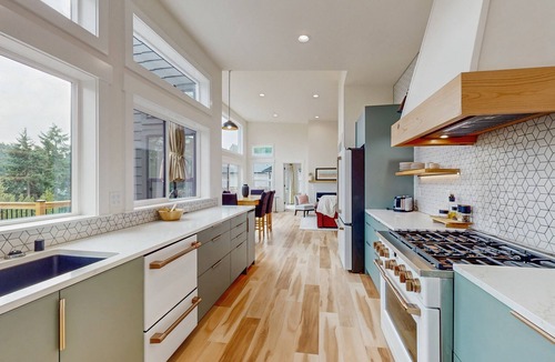 Anderson Island House | Lakefront home w/modern kitchen, wifi, great views & private dock