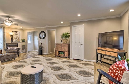 Bridgeport House | Lakefront Home w/Deck, Fishing Dock & Canoe!
