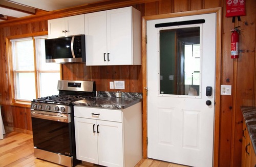 Town of Torrey House | Lakefront home w/Hot Tub, Kayaks, & Game Room