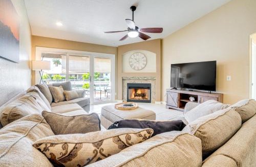 Arrowhead Lakes House | Lakefront Home w/Outdoor Oasis in Glendale!