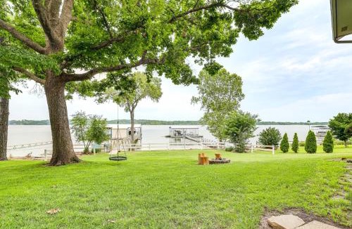 Grove House | Lakefront Home w/Private Dock in Grove