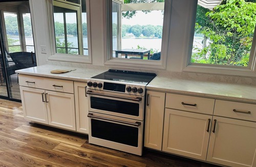 Bracey House | Lakefront Home w/Private Dock, Hot Tub, Firepit, Kayaks, Pet Friendly, Sleeps 8