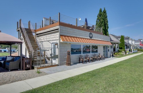 Buckeye Lake House | Lakefront Home w/Rooftop Deck, Grill, Games!