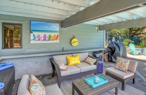 Granite Shoals House | Lakefront Home w/ Pool! Free Early Check-In / Late Check-Out Fall Special!