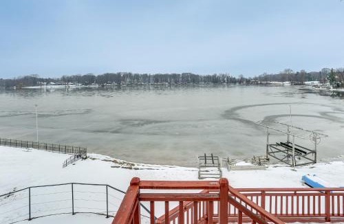 Paw Paw House | Lakefront Home w/Views, 7 Mi to Dtwn Paw Paw