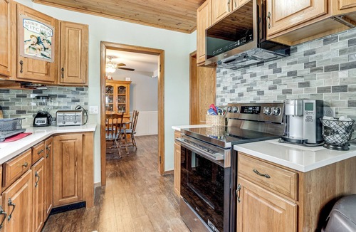 Paw Paw House | Lakefront Home w/Views, 7 Mi to Dtwn Paw Paw