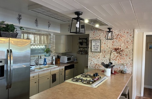 Hilltop Lakes House | LAKEFRONT HOME WITH AMAZING VIEWS ONLY 1 HOUR FROM BRYAN/COLLEGE STATION & WACO.