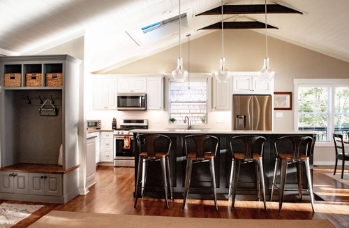 Chappells House | Lakefront Home with Amazing Sunsets, Private Dock & Firepit