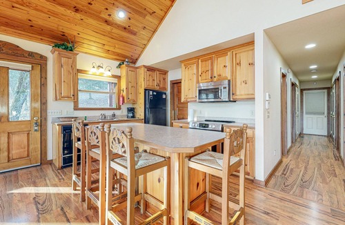 Rogers House | Lakefront home with boat access, fireplace, washer/dryer & firepit