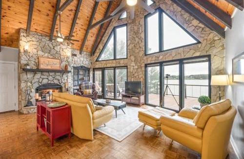Taylorsville House | Lakefront Home with Dock & Kayaks