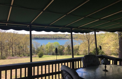 Henderson House | Lakefront home with easy access to Norfork Lake