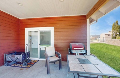 Manson House | Lakefront home with patio, lake views & shared dock access