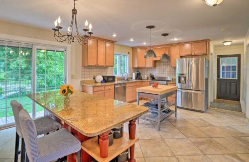 Homer House | Lakefront Homer Abode with Patio and Backyard!