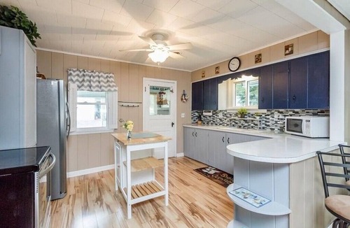 Honeoye Cottage | Lakefront Honeoye Cottage