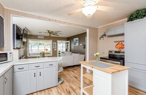 Honeoye Cottage | Lakefront Honeoye Cottage