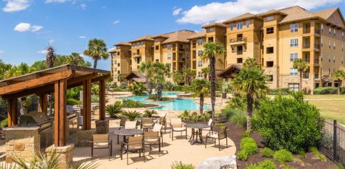 Horseshoe Bay House | Lakefront Horseshoe Bay Resort Shared Pool Dock