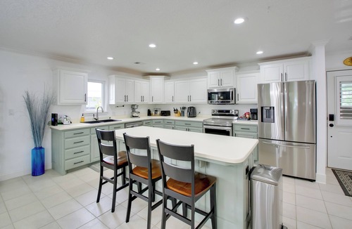Lake Hamilton Apartment | Lakefront Hot Springs Condo w/Dock Access & Views
