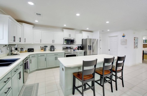 Lake Hamilton Apartment | Lakefront Hot Springs Condo w/Dock Access & Views