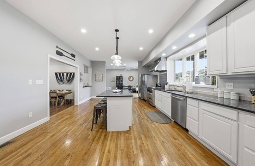 Greenwood Lake House | Lakefront | Hot Tub Game Room Sleeps 10