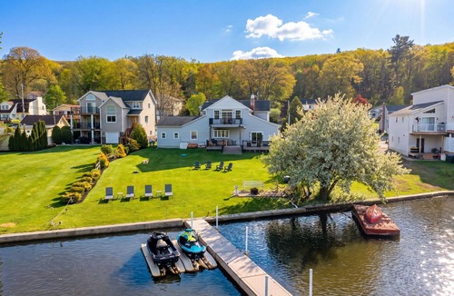Greenwood Lake House | Lakefront | Hot Tub Game Room Sleeps 10