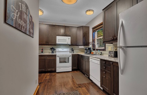 Sauk Centre House | Lakefront Hot Tub - Cabin w/Views, Fire Pit, Dock, Kayaks & Pontoon!