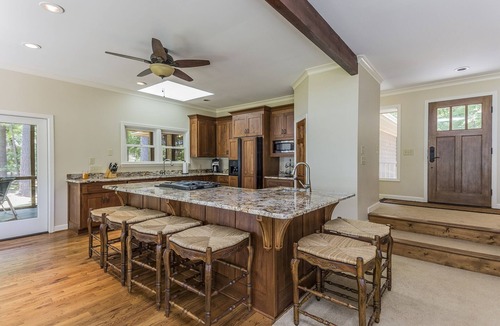 Greensboro House | Lakefront House, One of a Kind Point, Near the Ritz, Sandbar & Boathouse
