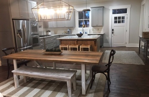 Guntersville House | LAKEFRONT HOUSE, PLENTY OF PARKING