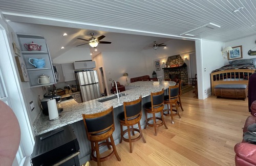 Thompson's Point House | Lakefront house