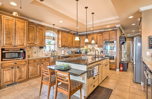 Centre House | Lakefront House w/Game Room, Deck & Views!