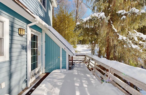 Ludlow House | Lakefront house w/mountain views, waterfront, gameroom, gym, a/c, w/d