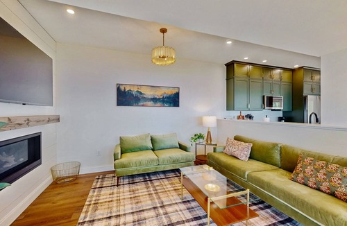 Malletts Bay House | Lakefront house w/views, beach, fireplace, firepit, central air, arcade games