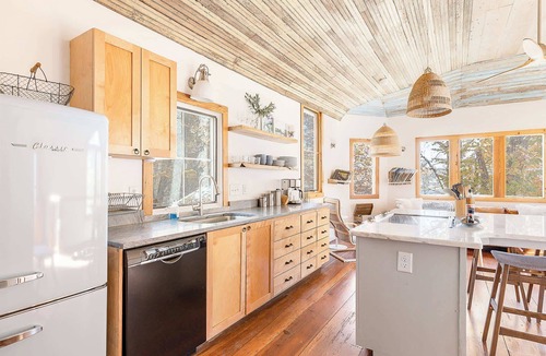 Hurdle Mills House | Lakefront Hygge: Dock|Marine Hammock|Screen Porch