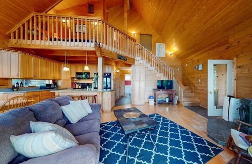 North Hero House | Lakefront Island Escape with Private Beach