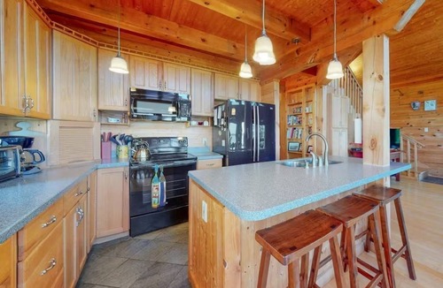 North Hero House | Lakefront Island Escape with Private Beach