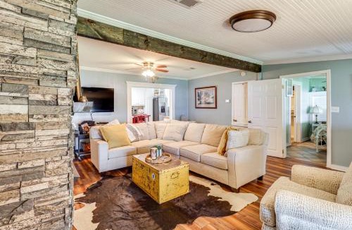 Jonesville House | Lakefront Jonesville Cabin w/Dock + Fire Pit!