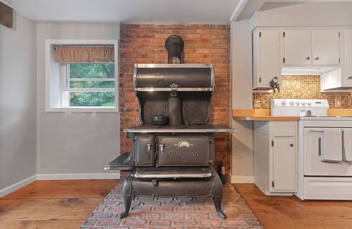 Maryland House | Lakefront, Kayaks, Firepit, great baseball stay!