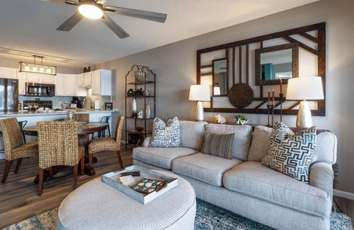 Osage Beach Condo | Lakefront - King Bed - No Stairs - Salt Water Pool - Putting Green - Views