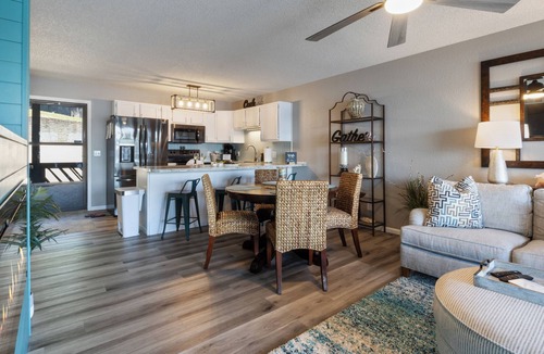 Osage Beach Condo | Lakefront - King Bed - No Stairs - Salt Water Pool - Putting Green - Views
