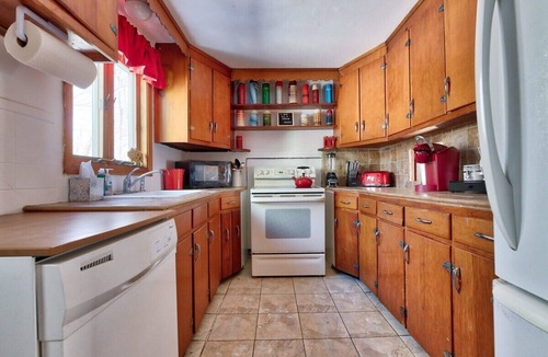 Coventry Lake Cabin | Lakefront - King - W&D - PetsOK - Kayaks - SUPs
