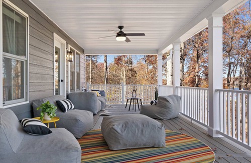 Mineral House | Lakefront Lake Anna - Decks, Views, Hot Tub