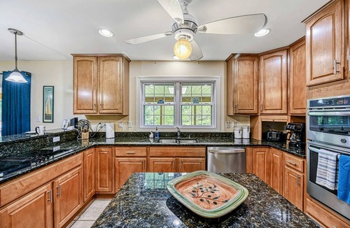Mineral House | Lakefront Lake Anna Blue Sails - Waterfront