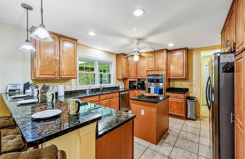 Mineral House | Lakefront Lake Anna Blue Sails - Waterfront