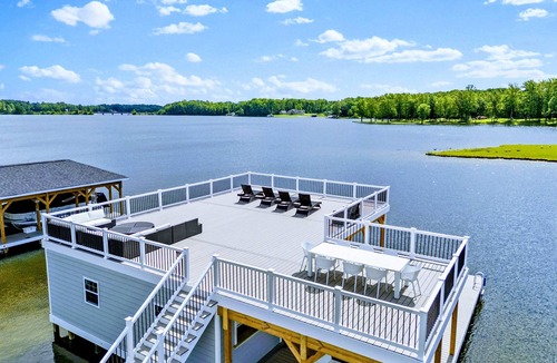 Mineral House | Lakefront Lake Anna, Dock, & Swim Spa