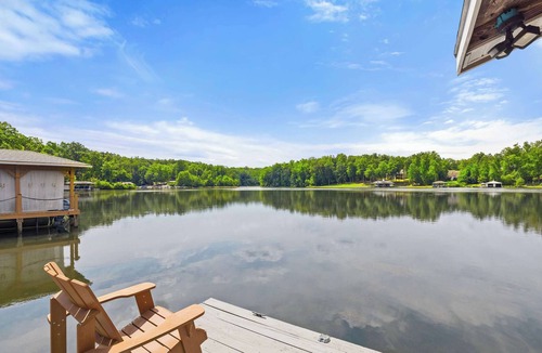 Mineral House | Lakefront Lake Anna, Dock, Views, Deck, Movies
