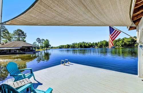 Mineral House | Lakefront Lake Anna, Fire Pit, Pool, Beach